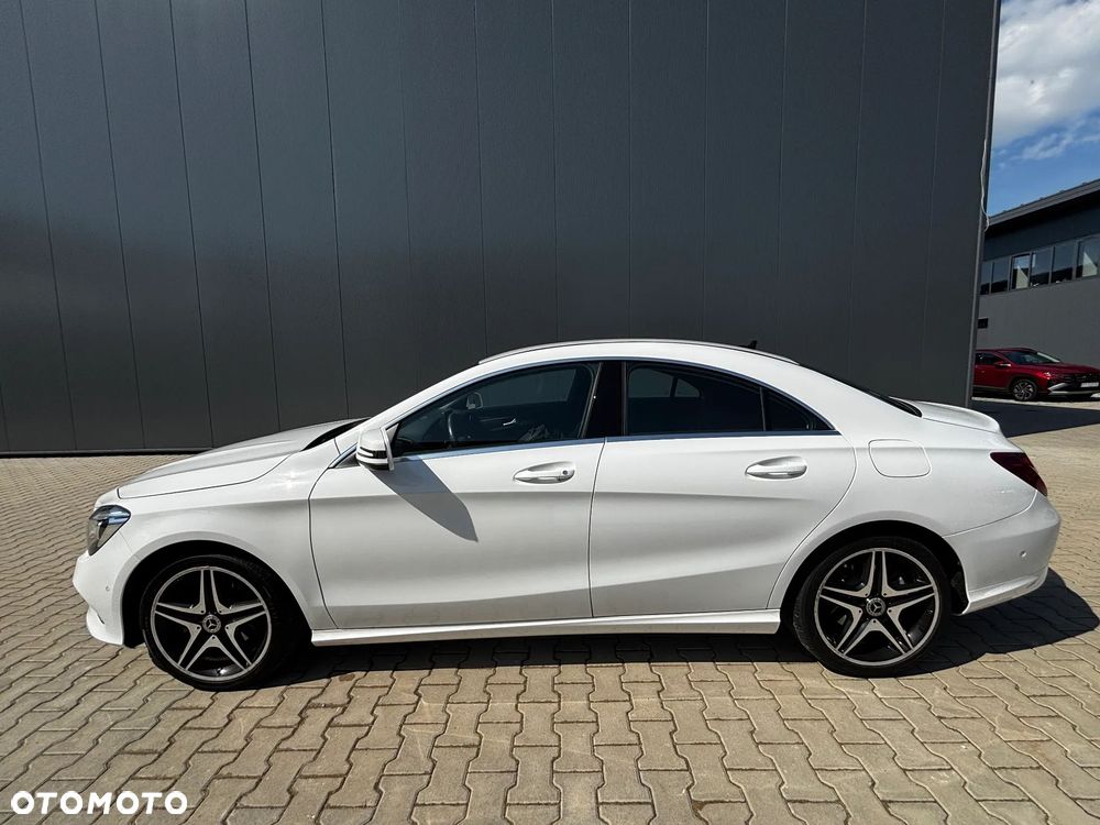 Mercedes-Benz CLA 180 7G-DCT - 3