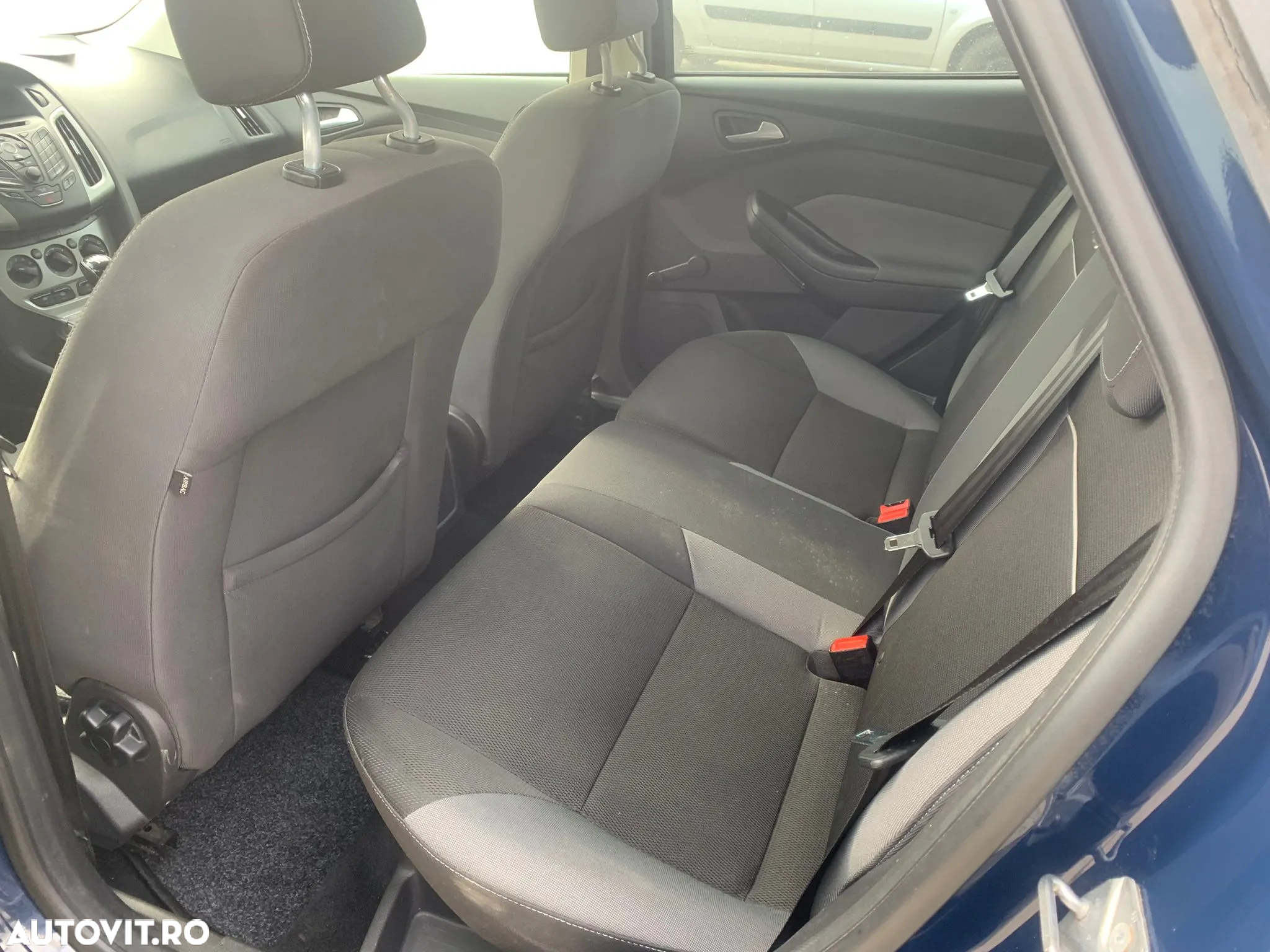 Ford Focus - 12
