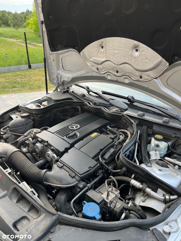 Mercedes-Benz Klasa C 180 K BlueEff Avantgarde - 16