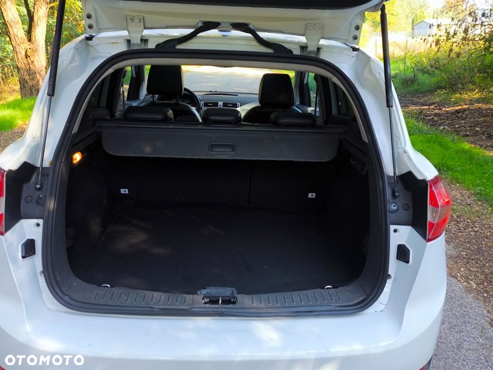 Ford Kuga - 12