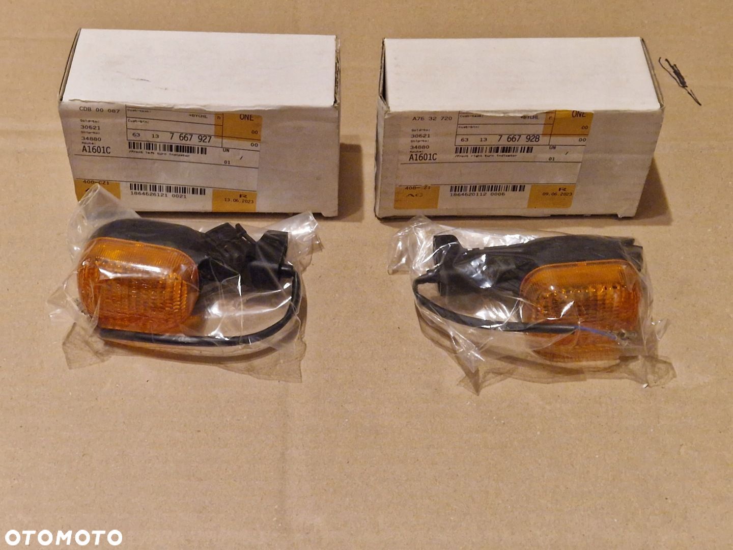 Lampa kierunkowskazu BMW F 650 63137667928 PRAWA NOWA OE MIGACZ KIERUNEK - 1