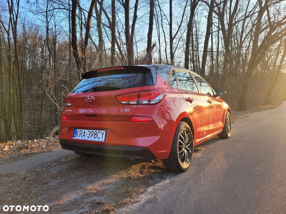 Hyundai i30 1.0 T-GDI Family+ - 9