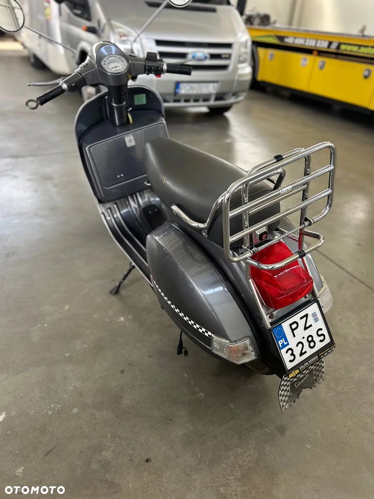 Piaggio Vespa - 3