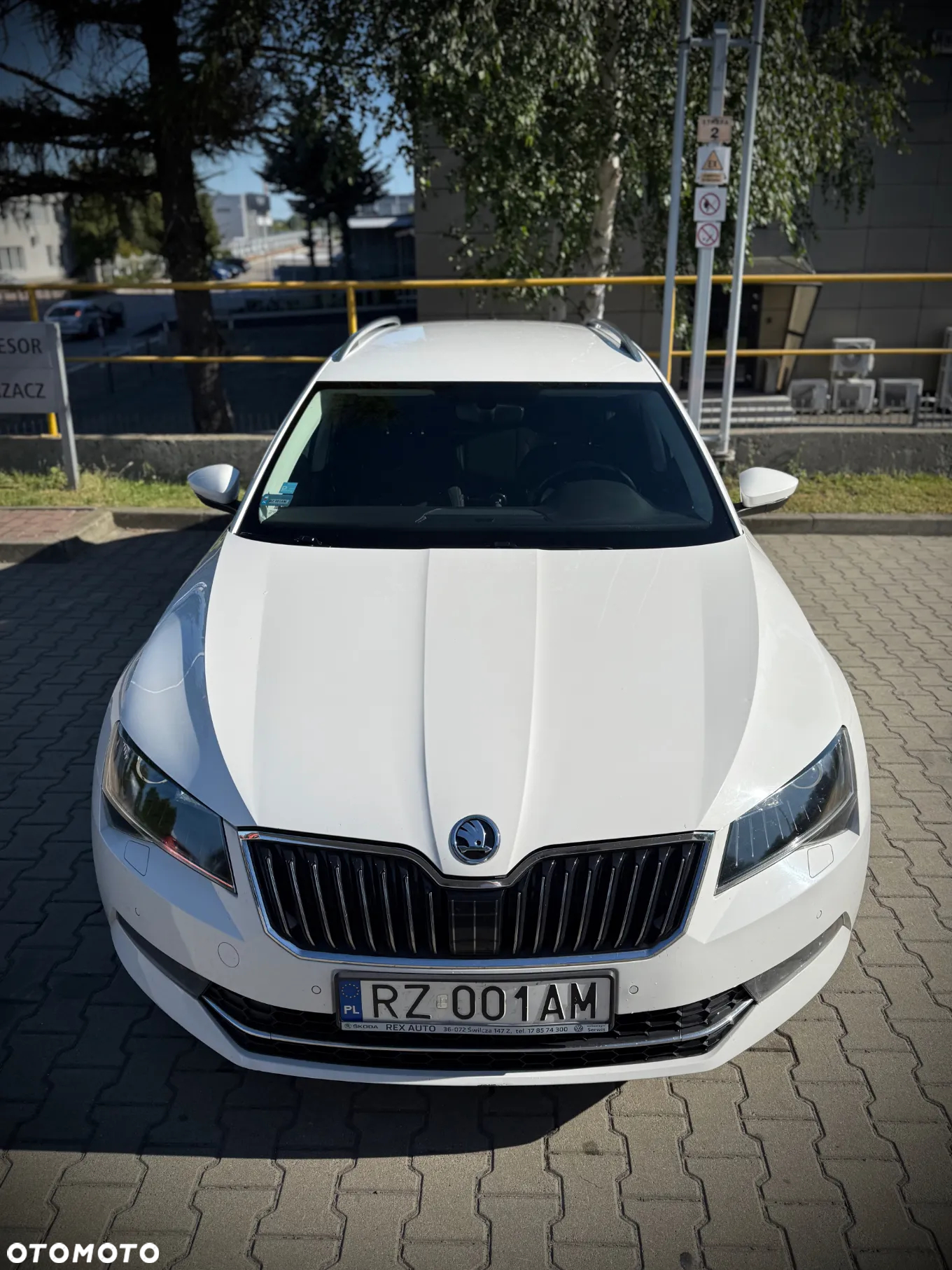 Skoda Superb 2.0 TDI Ambition DSG7 - 12