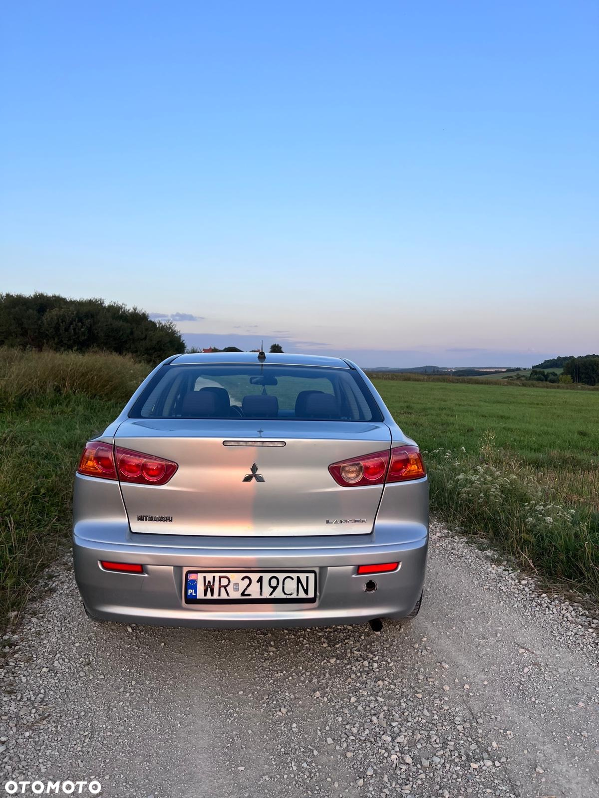 Mitsubishi Lancer - 11
