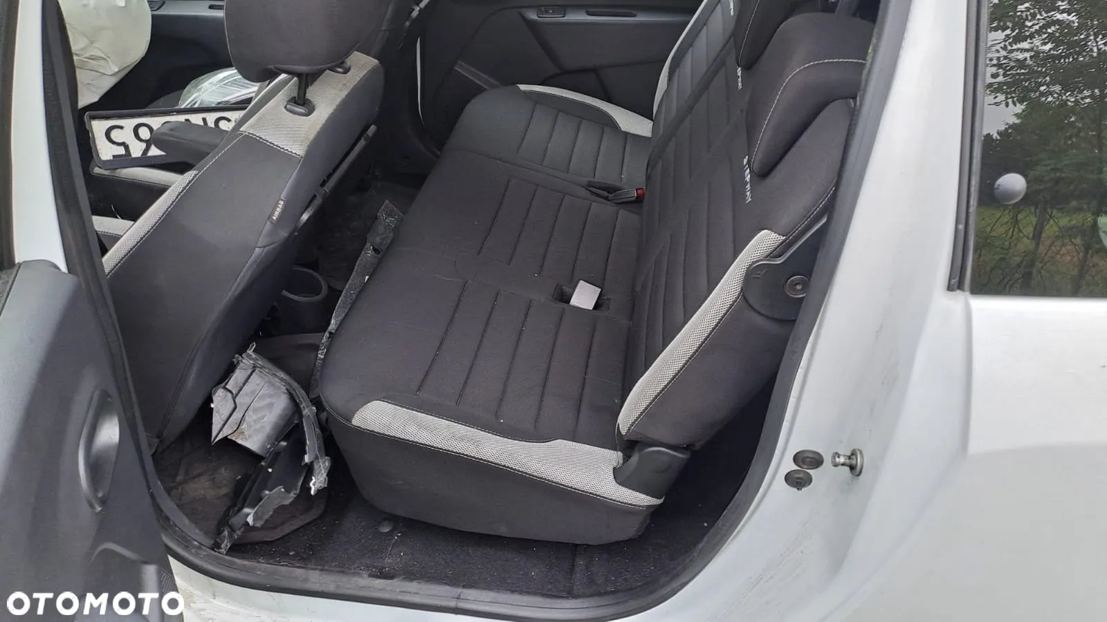 Dacia Lodgy 1.5 Blue dCi Laureate S&S EU6d - 12