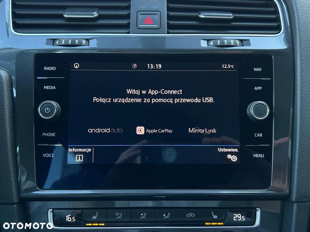 Volkswagen Golf - 30