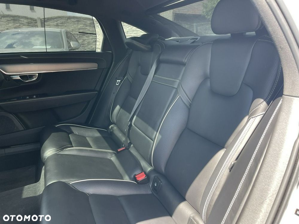 Volvo S90 T8 AWD Plug-In Hybrid R-Design - 16
