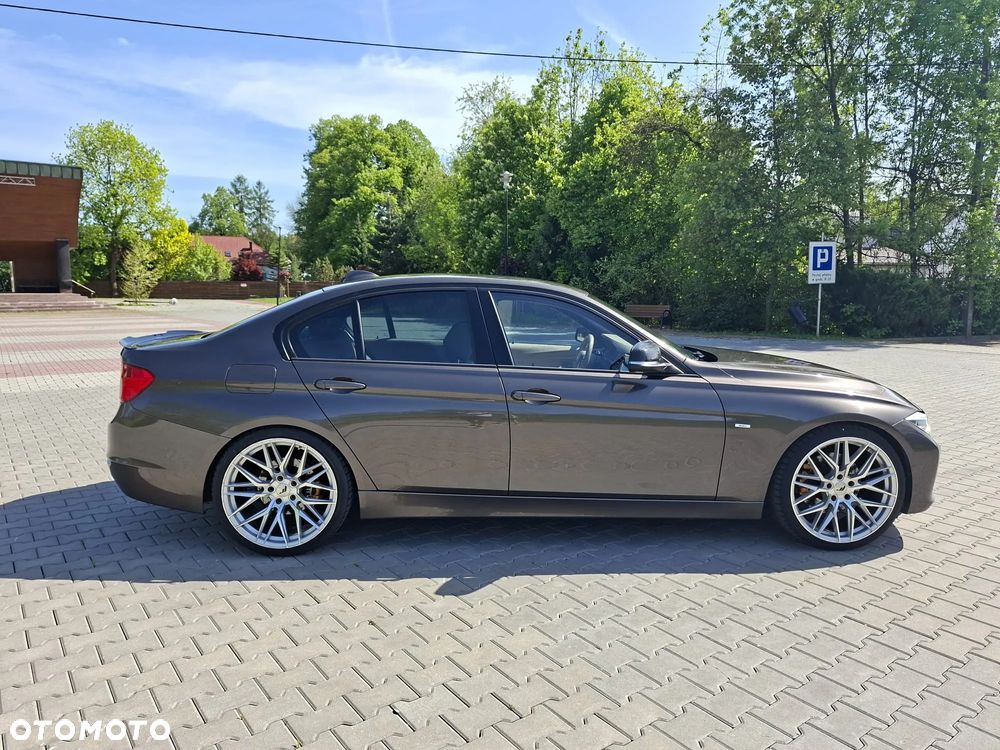 BMW Seria 3 320d - 5