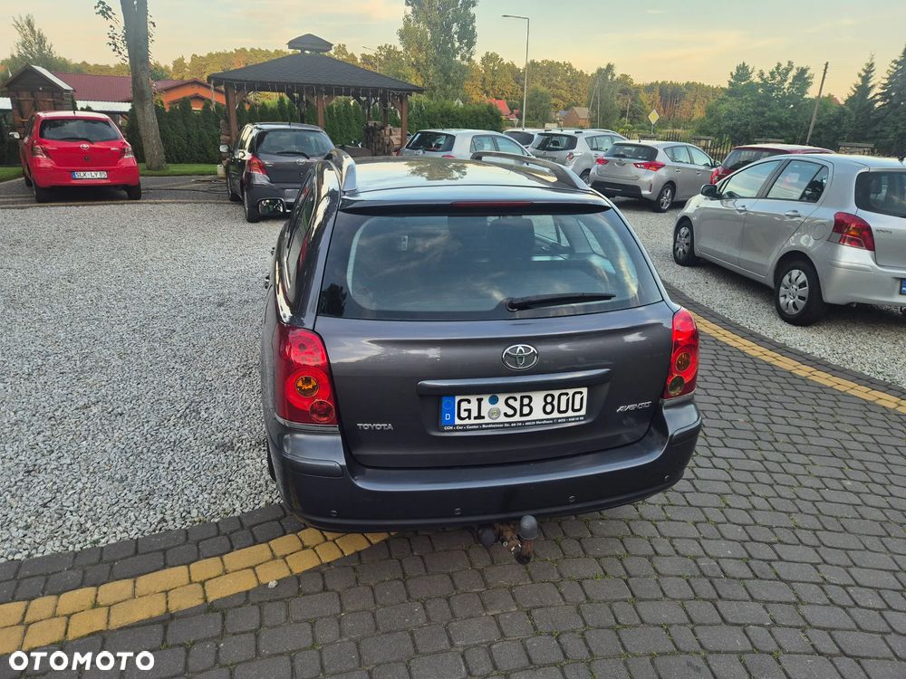 Toyota Avensis 1.8 VVT-i Combi Executive - 7