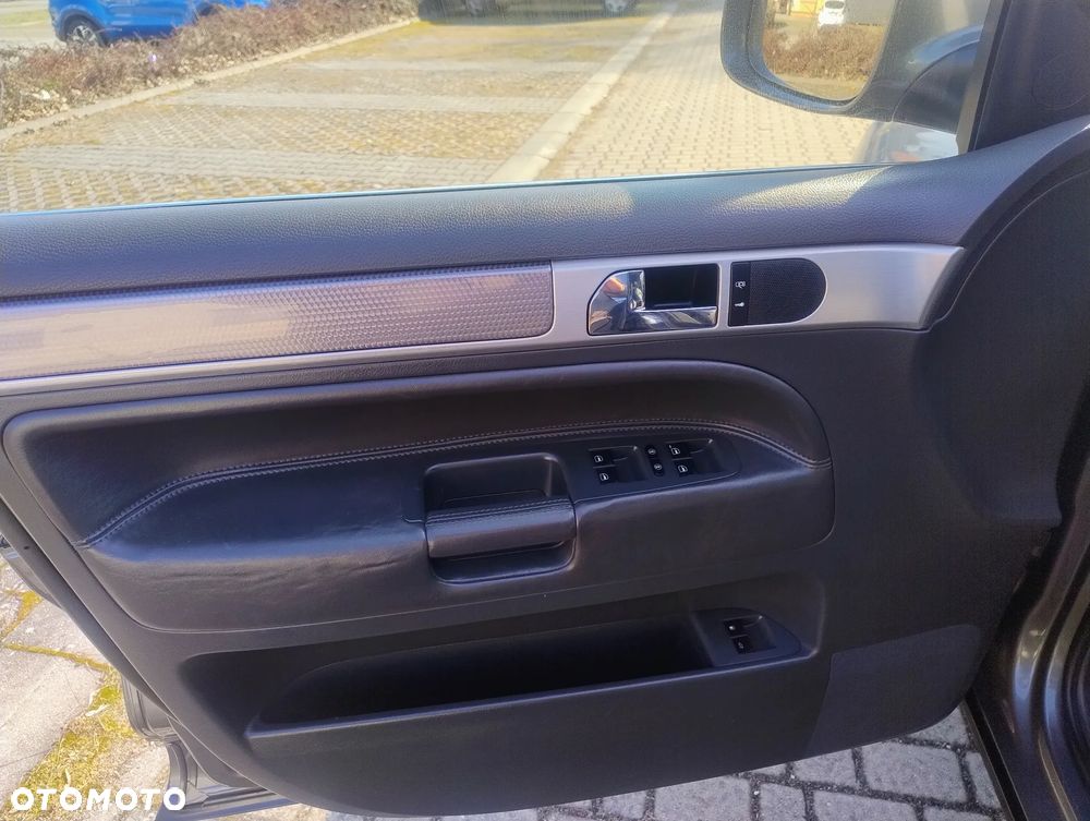 Volkswagen Touareg 5.0 V10 TDI DPF Automatik Exclusive Edition - 12