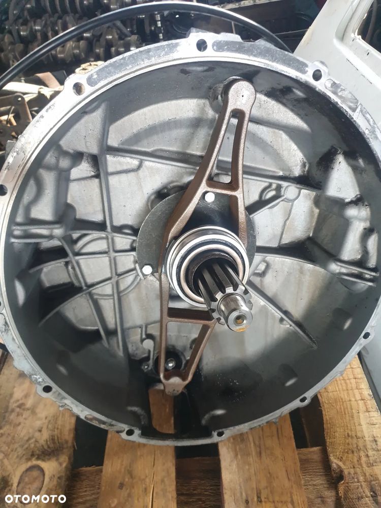 SKRZYNIA BIEGÓW AUTOMAT 6AS800 GAMA D 240 - 2