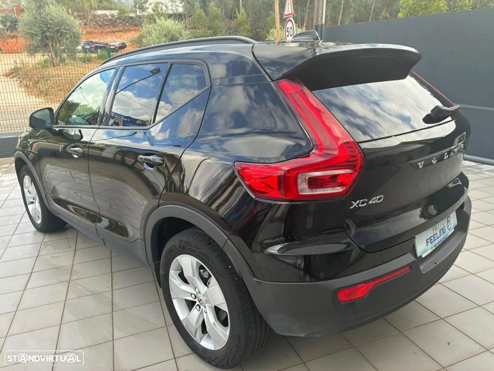 Volvo XC 40 1.5 T2 Momentum Plus Geartronic - 3