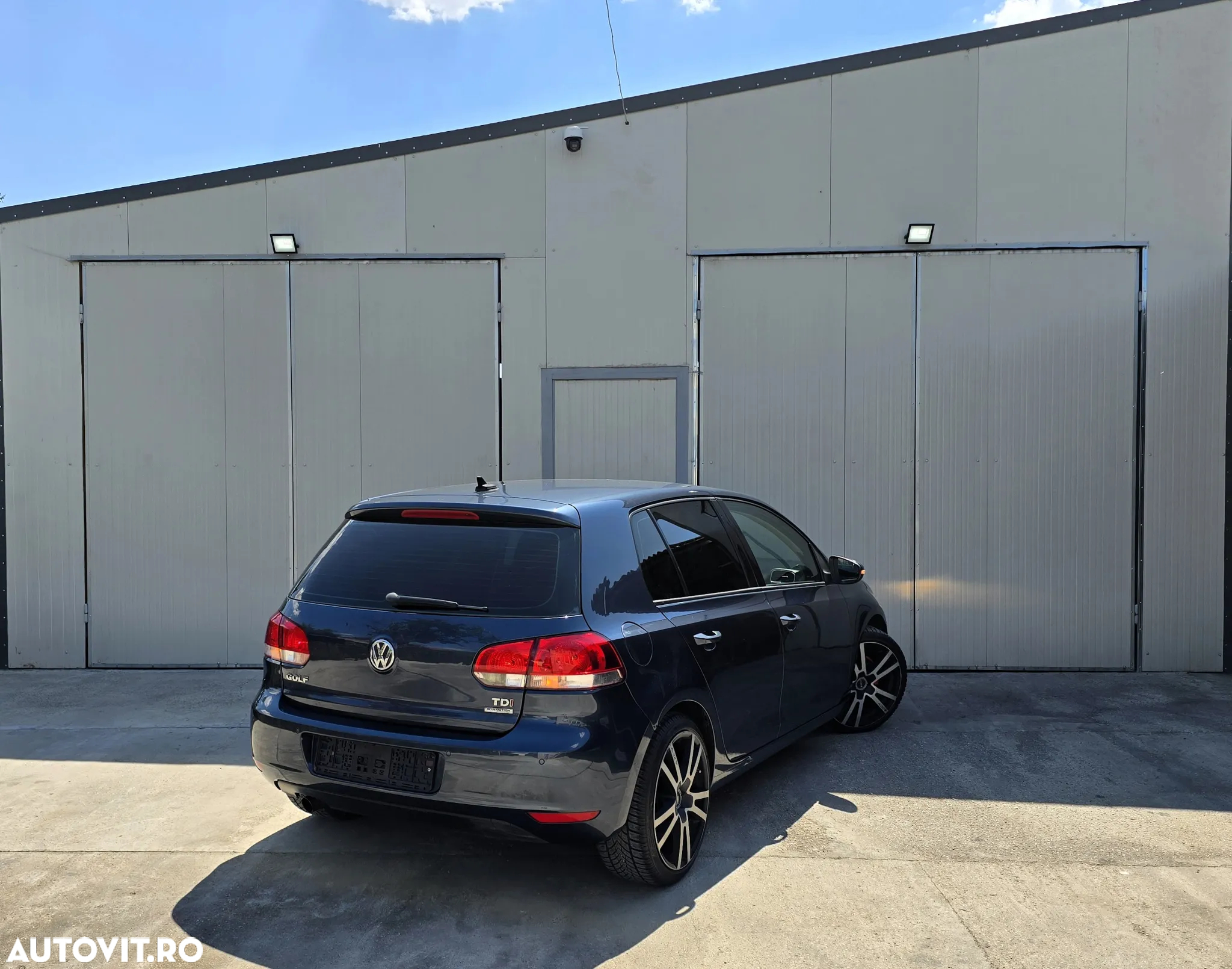 Volkswagen Golf 1.6 TDI DPF BlueMotion Technology Comfortline - 8