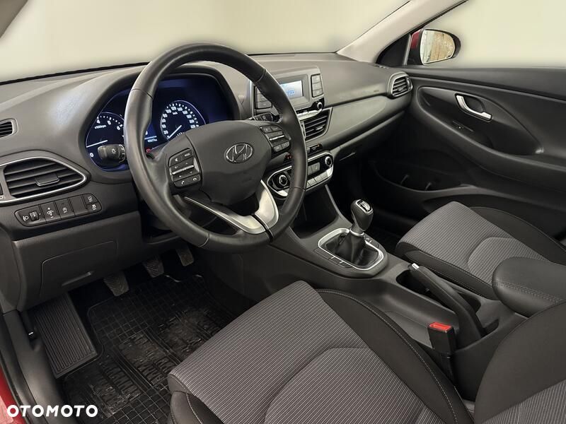 Hyundai i30 1.5 DPI Classic + - 11