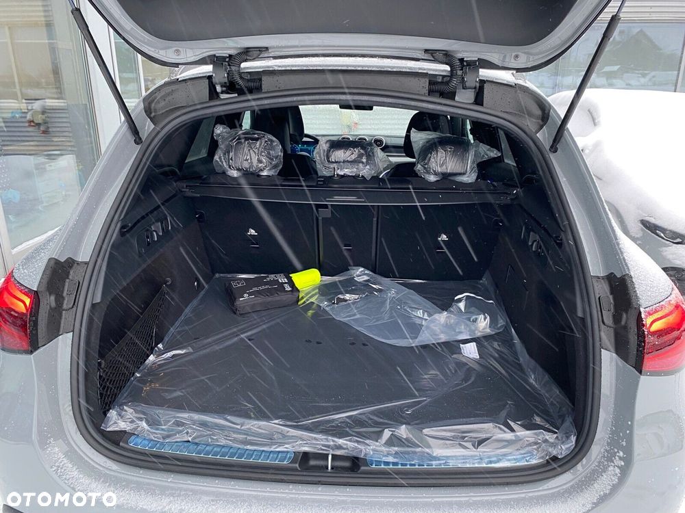 Mercedes-Benz GLC - 21