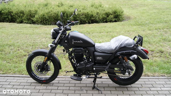 Junak M12