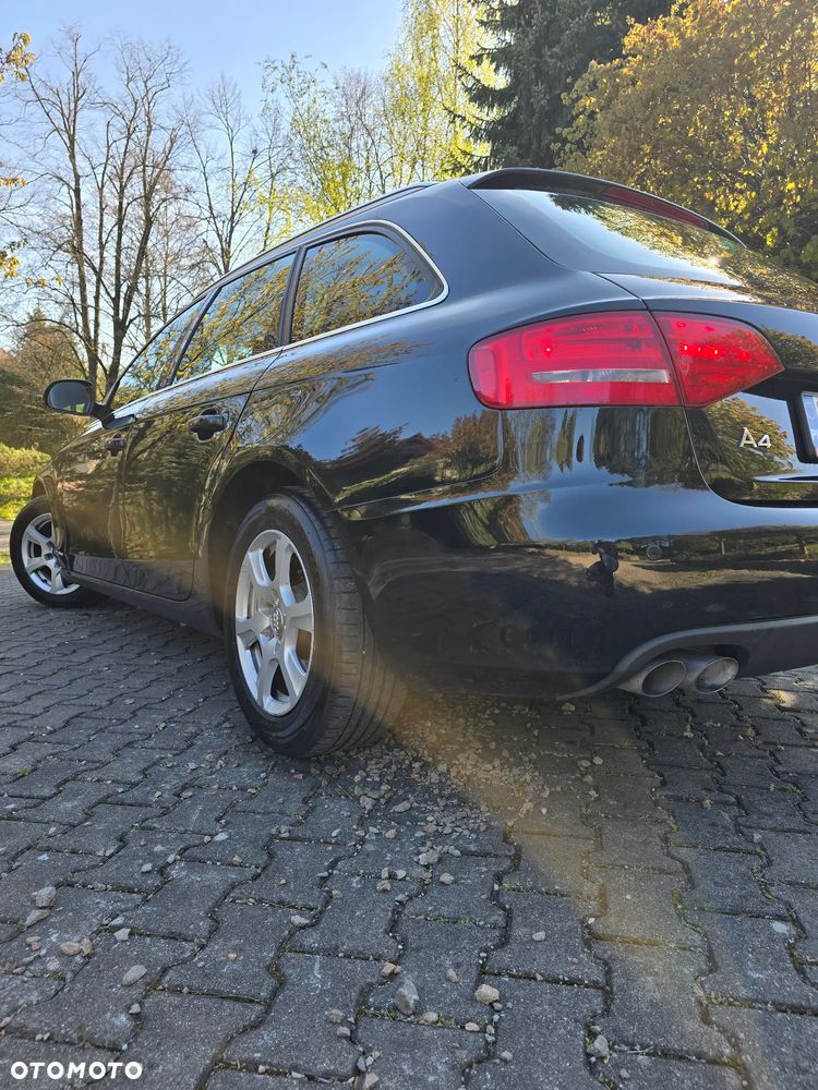 Audi A4 Avant 2.0 TDI DPF Ambiente - 8