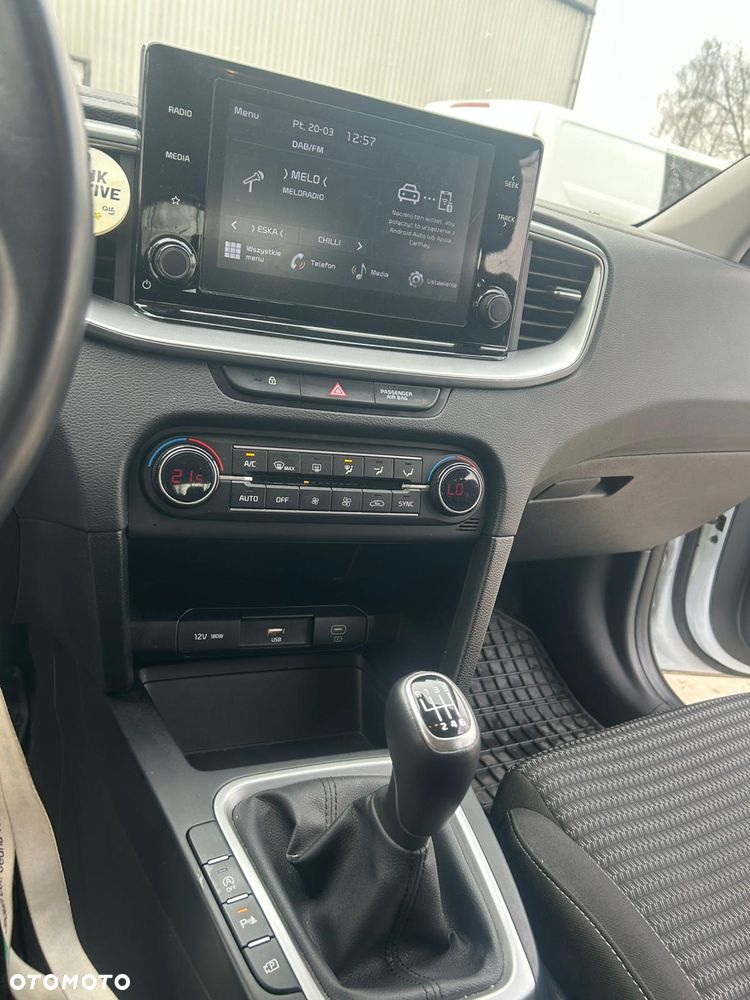 Kia Ceed 1.5 T-GDI M - 5