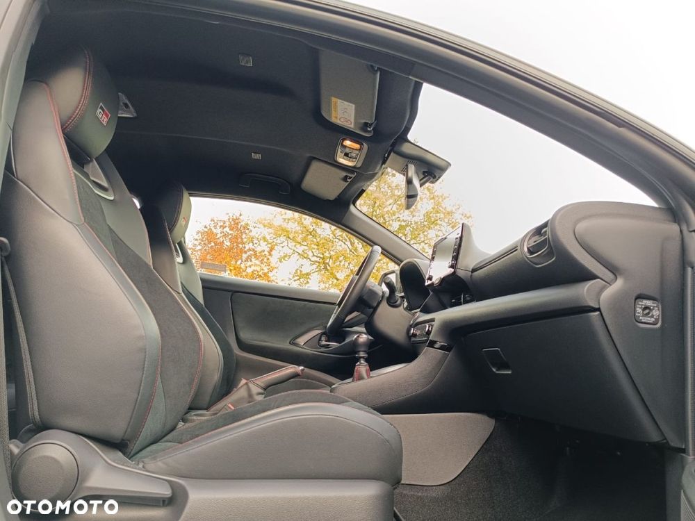 Toyota GR Yaris 1.6 Dynamic - 32
