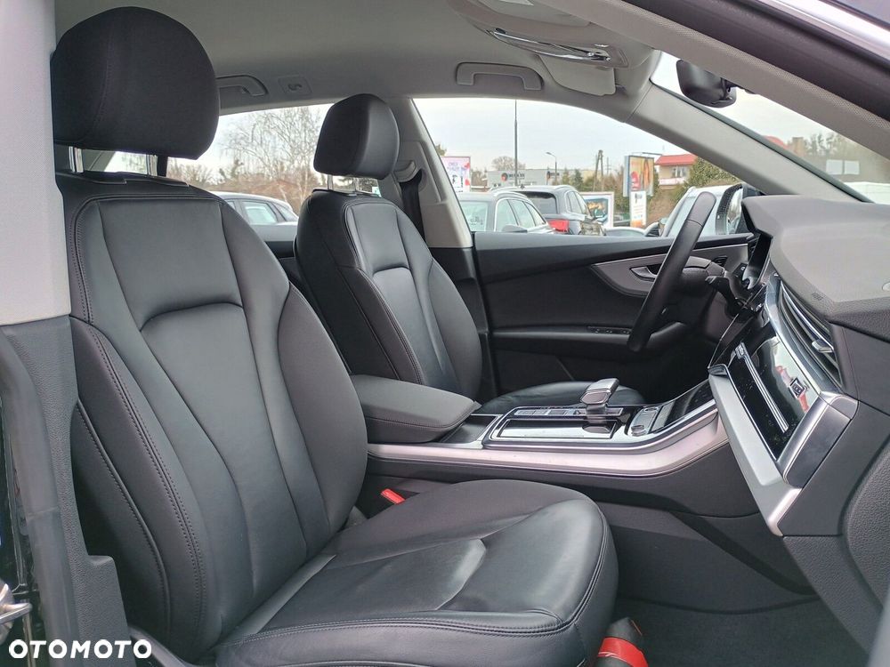 Audi Q8 - 25