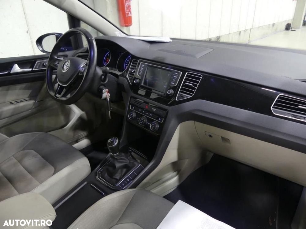 Volkswagen Golf Sportsvan - 6