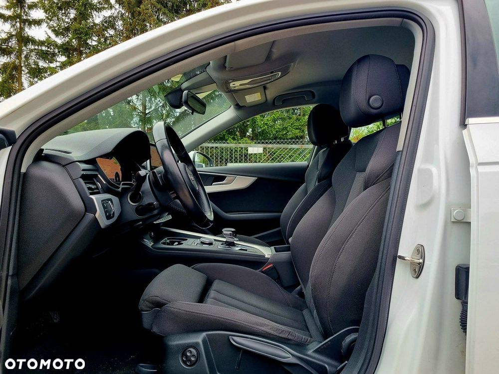 Audi A4 Avant 2.0 TDI Quattro S tronic - 11