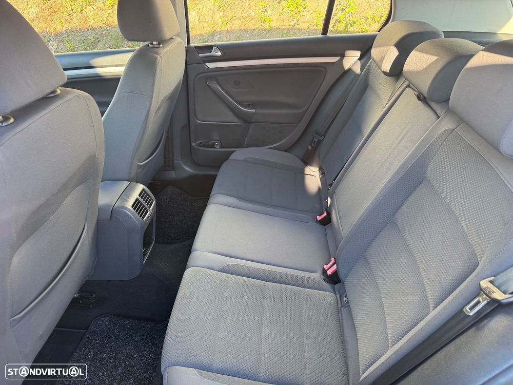 VW Golf 1.9 TDi BlueM. Confortline - 6