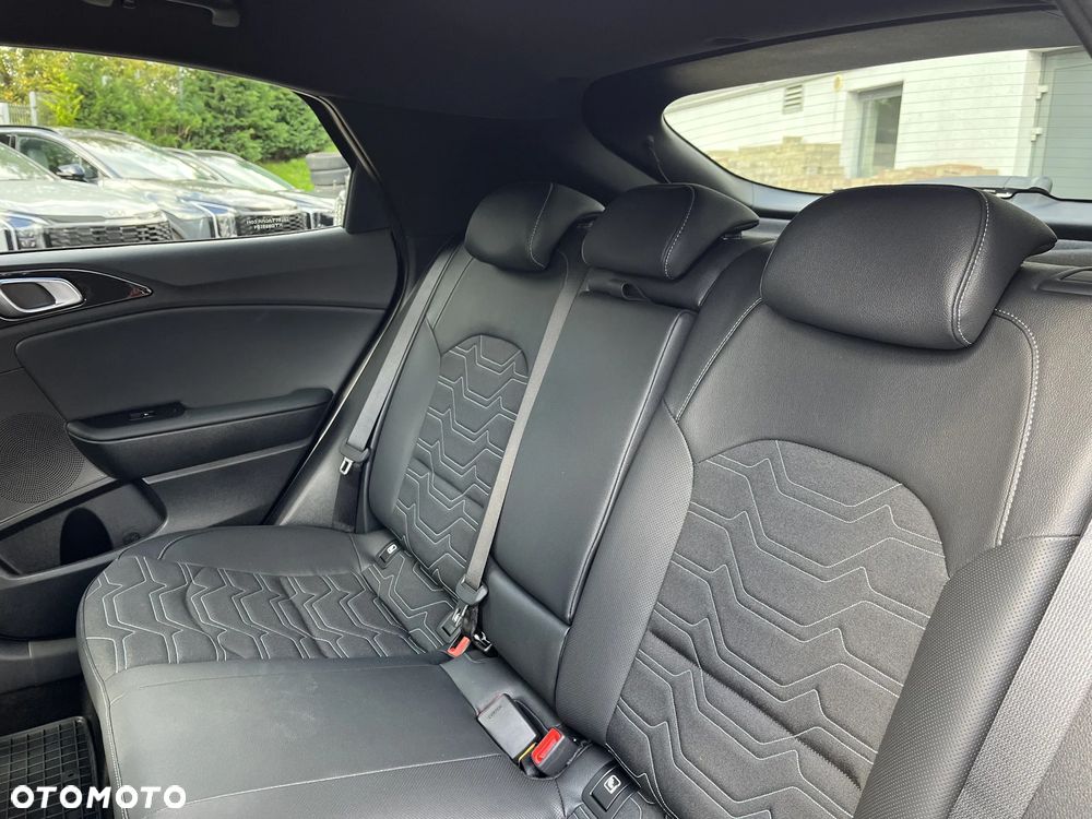 Kia XCeed 1.6 T-GDI Tribute DCT - 16