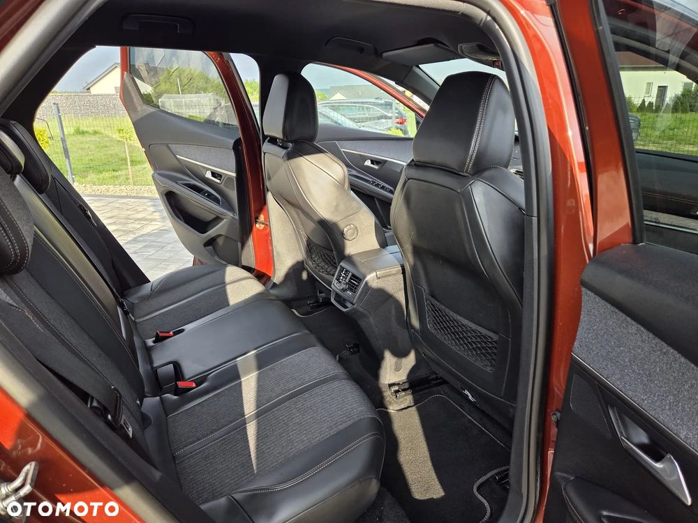 Peugeot 3008 1.2 PureTech GPF Allure S&S - 18