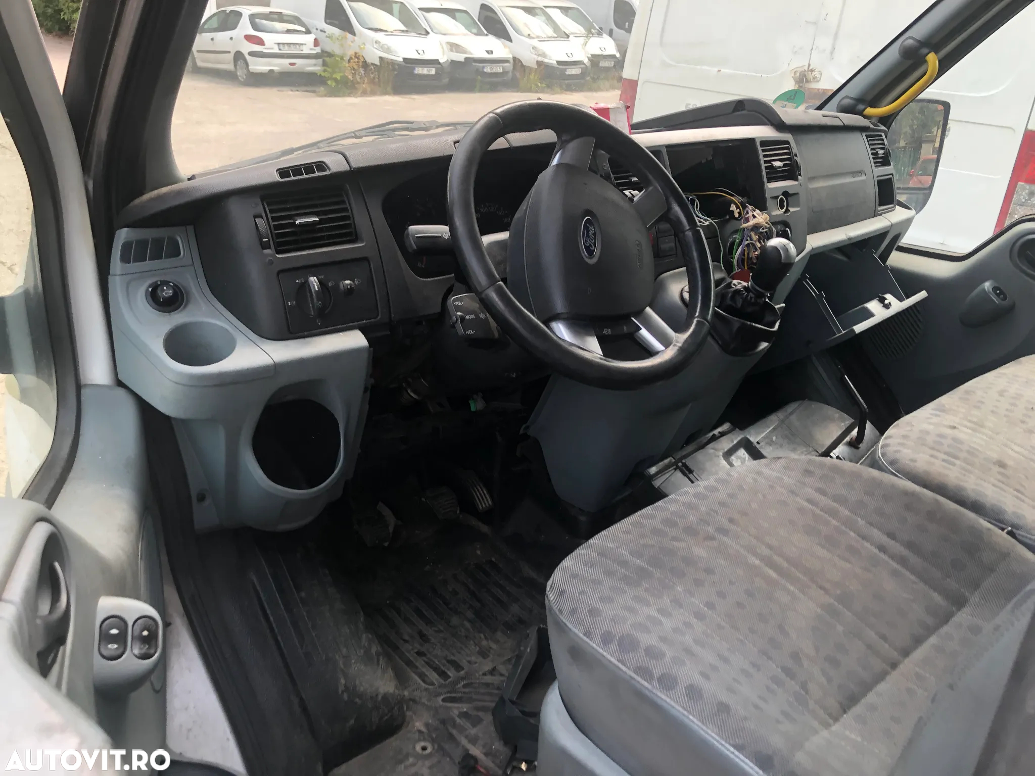 Dezmembrez Ford Transit alb 2009 - 6