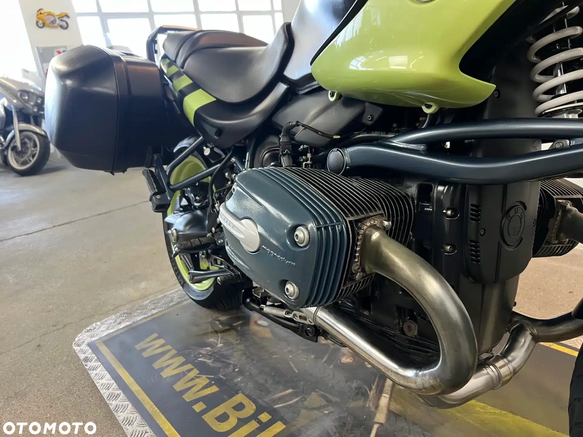BMW R - 12