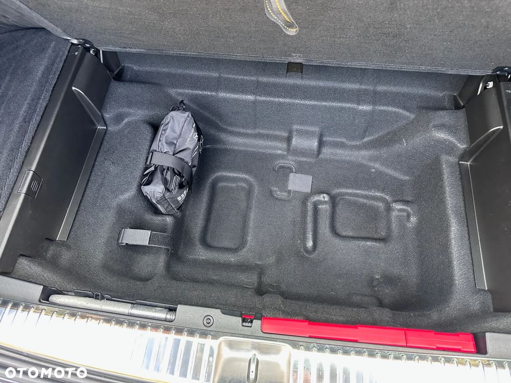 Mercedes-Benz Klasa E 200 d 9G-TRONIC - 9