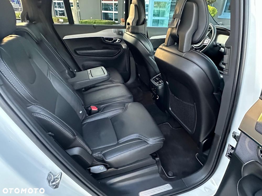 Volvo XC 90 D5 AWD R-Design 7os - 12