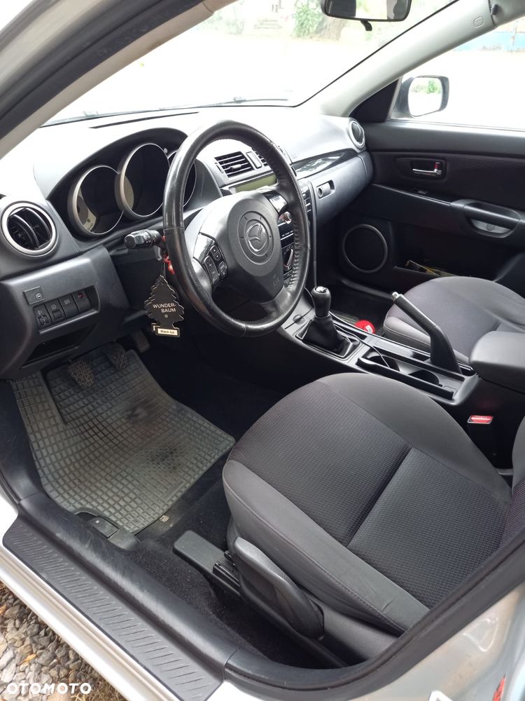 Mazda 3 1.6 Exclusive + - 16