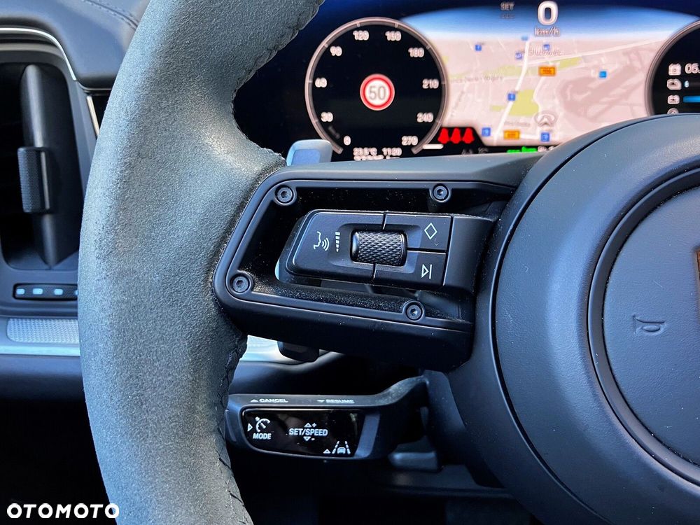 Porsche Cayenne - 26