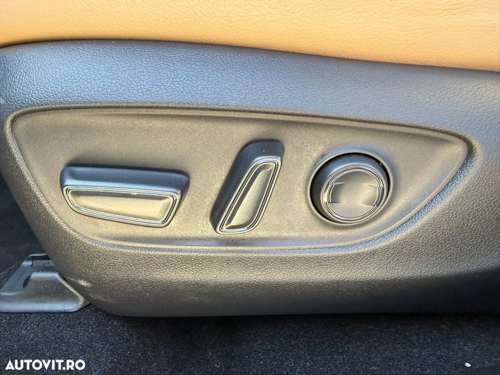 Toyota RAV4 2.5 VVT-iE 4x4 Luxury - 23