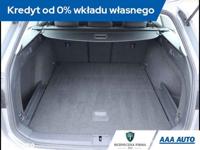 Volkswagen Passat - 13