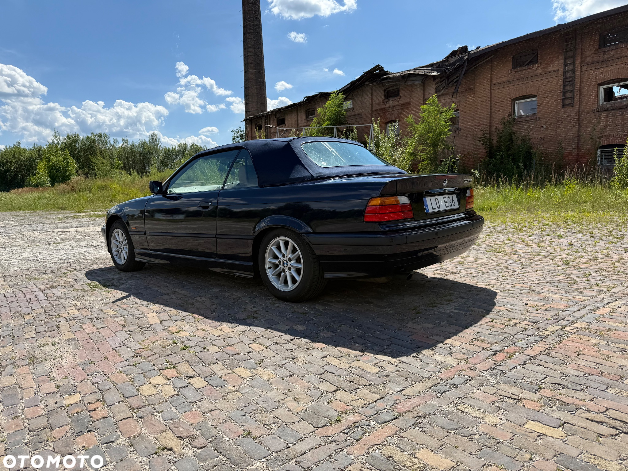 BMW Seria 3 323i - 5