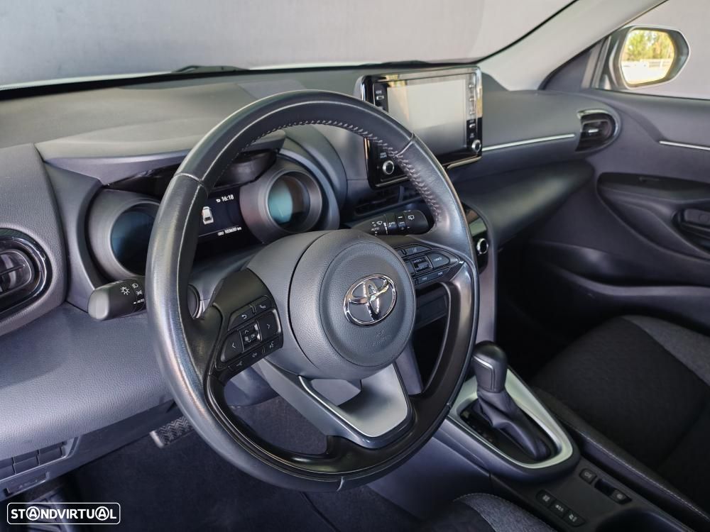 Toyota Yaris Cross 1.5 HDF Comfort Plus - 14