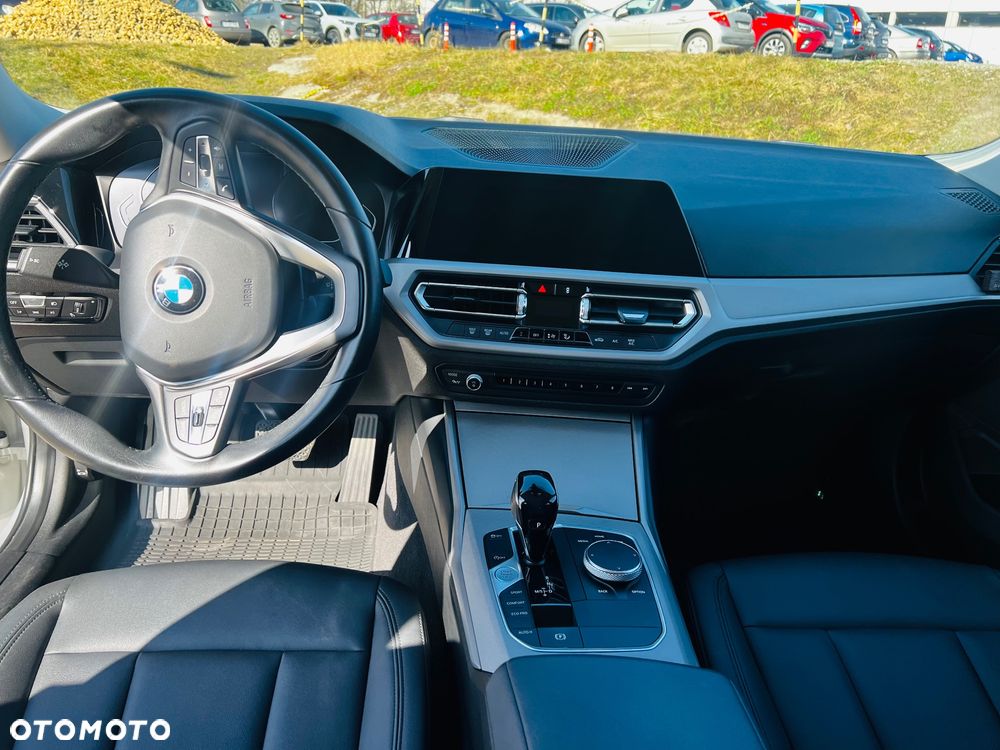 BMW Seria 3 318i Sport Line - 5