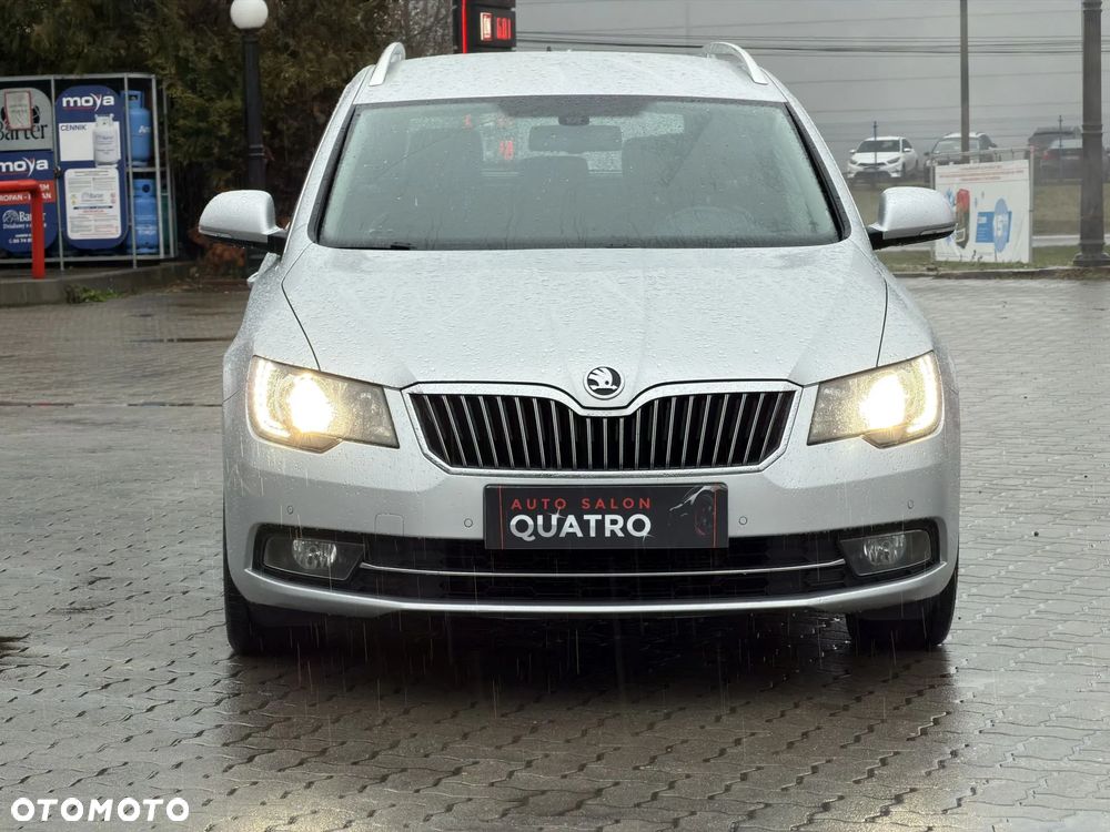 Skoda Superb 2.0 TDI Green tec 4x4 DSG Ambition - 8