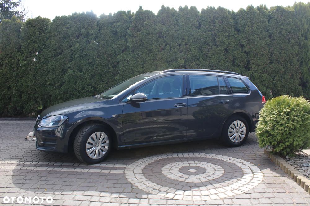 Volkswagen Golf - 1