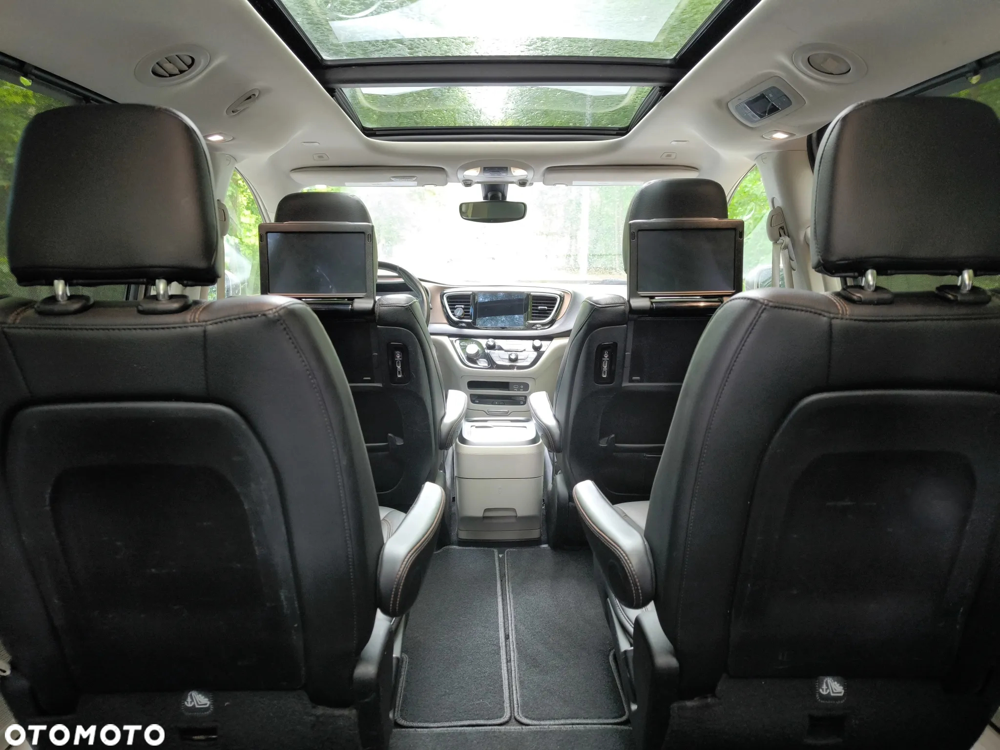 Chrysler Pacifica - 14