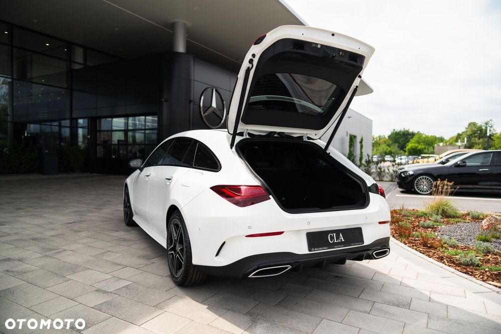 Mercedes-Benz CLA - 27