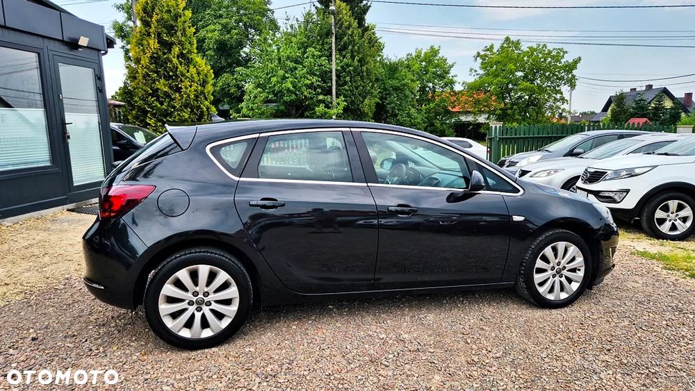 Opel Astra 1.4 T Cosmo S&S - 13