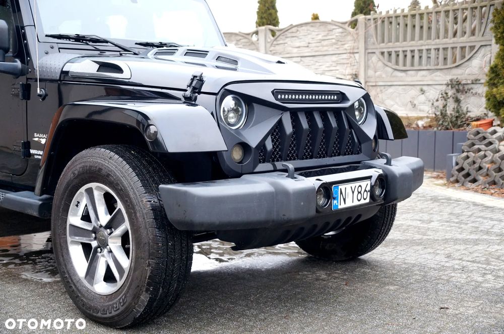 Jeep Wrangler 3.6 Unlim Sahara - 22