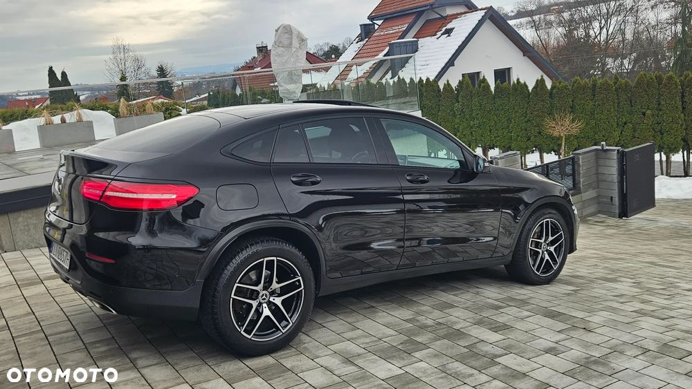 Mercedes-Benz GLC 250 4Matic 9G-TRONIC AMG Line - 10
