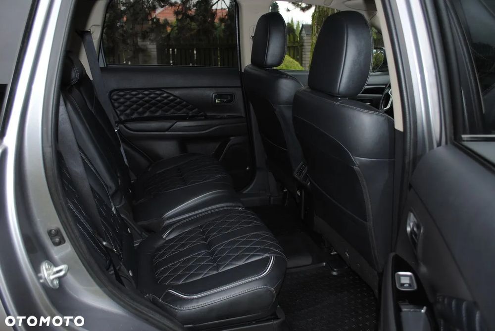 Mitsubishi Outlander - 33