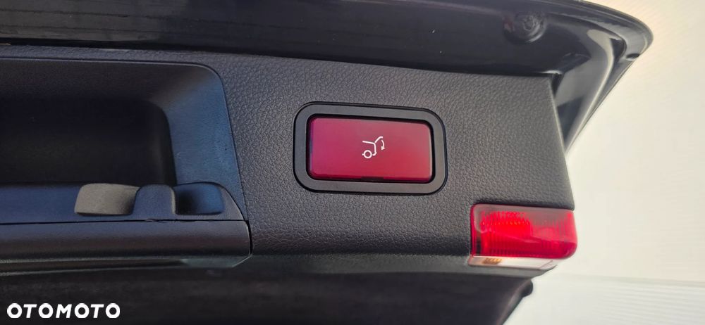 Mercedes-Benz Klasa C 320 T CDI Avantgarde - 16